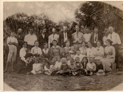 beach picnic near castaways  circa courtesy barbara harle nee berry porter