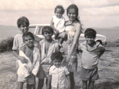 betty andy and children at clump point john andy s family