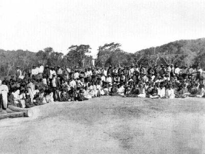group of inmates  hull river settlement  state library of qld